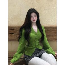 批发韩系V领收腰显瘦辣妹长袖针织衫上衣女秋冬复古格纹<b class='q'>包臀</b>短裙套装
