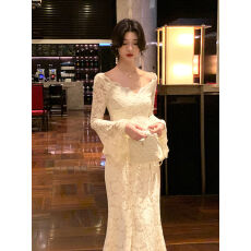 批发宫廷风法式v领白色花朵蕾丝喇叭袖上衣女显瘦<b class='q'>包臀</b>鱼尾<b class='q'>长裙</b>两件套