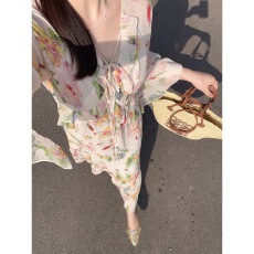 批发法式v领碎花<b class='q'>雪纺</b>荷叶边长袖连衣裙女夏季高级感气质仙女a字<b class='q'>长裙</b>子