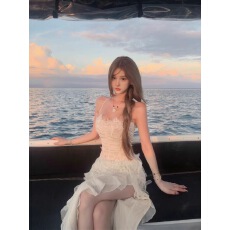 批发白色重工花朵连衣裙女夏海边网纱吊带裙收腰长款度假裙子开叉<b class='q'>长裙</b>