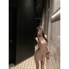 批发法式蕾丝V领连衣裙女夏季修身显瘦高级感纯欲性感辣妹风包臀短裙