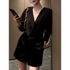 批发休闲时尚减龄<b class='q'>套装</b>女夏季新款纽结设计感上衣百搭显瘦短裤两件套