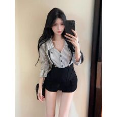 批发学院风<b class='q'>套装</b>女春夏季显瘦收腰条纹衬衫上衣御姐辣妹背带短裤两件套
