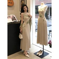批发清冷新中式温柔风立体花朵气质<b class='q'>连衣裙</b>改良<b class='q'>旗袍</b>大方得体两件套夏季