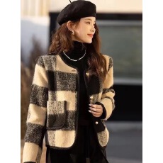 批发2025秋<b class='q'>冬</b>季新款格纹毛呢外套女小个子双面呢短款羽绒服小香风外套