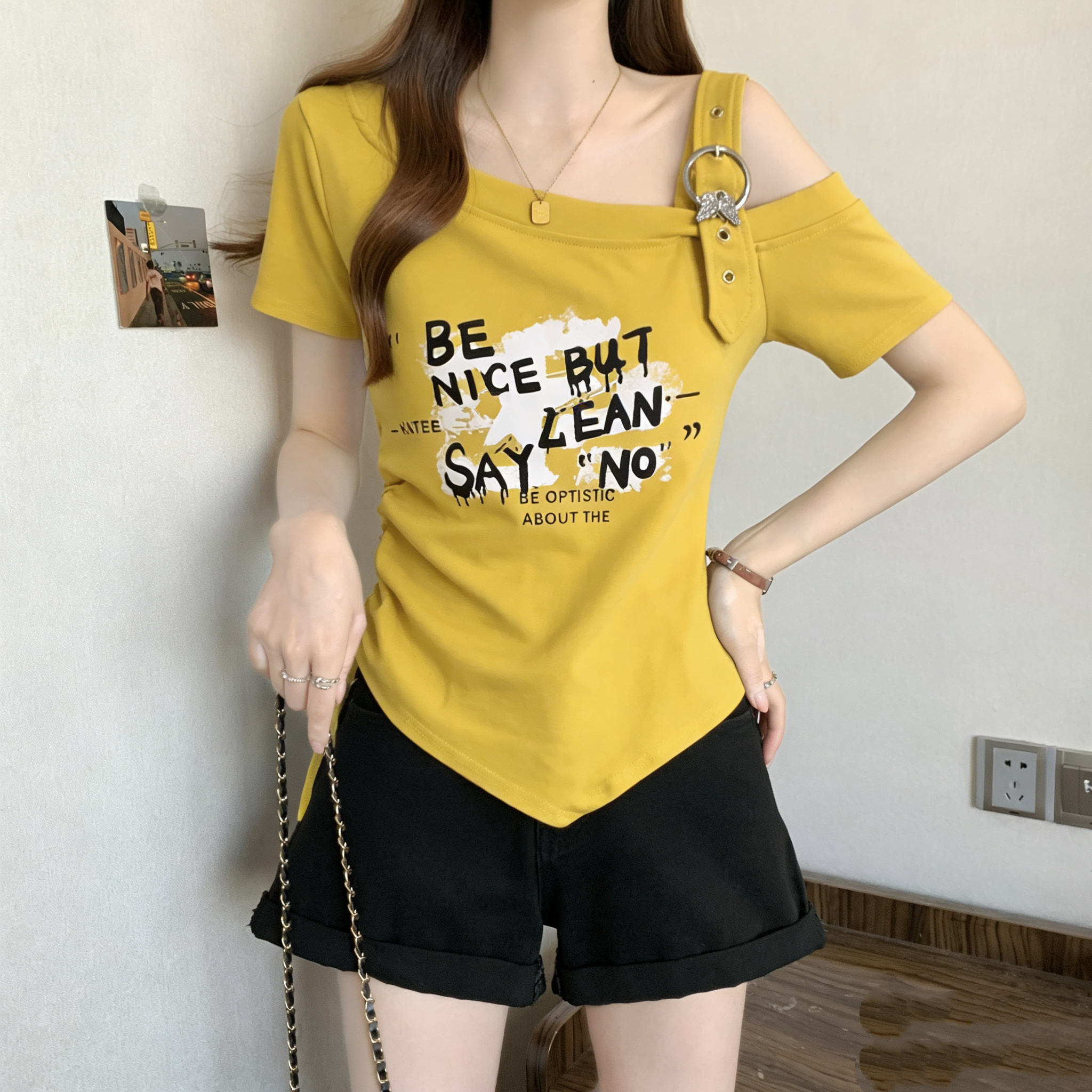 RY3261# 实拍大码字母印花露肩别致短袖T恤女夏季胖MM收腰显瘦遮肚上衣女