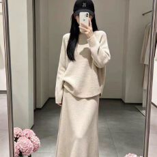 批发韩系松弛感针织套装女春季新款简约慵懒<b class='q'>长袖</b>上衣半身裙两件套气质