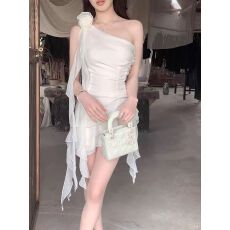 批发花朵单肩<b class='q'>吊带</b><b class='q'>连衣裙</b>女装新款春夏季白色裙修身荷叶边包臀短裙子