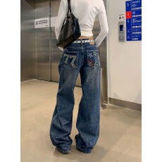 批发<b class='q'>大码</b>美式复古辣妹字母刺绣牛仔裤女秋季新款百搭显瘦直筒拖地<b class='q'>长裤</b>