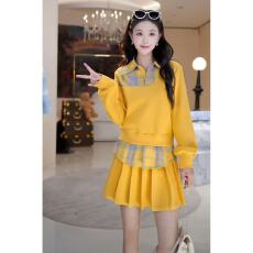 批发2025年秋季网红新款<b class='q'>职业</b>套装女高级感气质显瘦卫衣+半身裙两件套