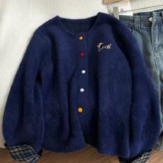 批发韩系学院风刺绣针织外套女冬<b class='q'>短</b>款显瘦小香风开衫上衣假两件毛衣