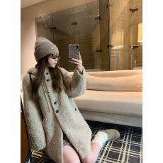 批发「布朗小熊」<b class='q'>中长款</b>毛毛<b class='q'>中长款</b>大衣羊羔毛韩系宽松毛绒连帽外套