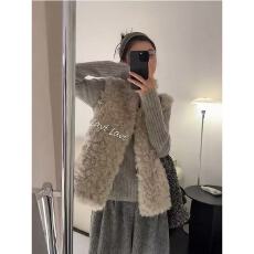 批发今年流行马甲<b class='q'>套装</b>灰色打底衫马甲百搭长裤2025秋季轻奢