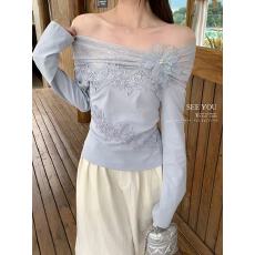 批发一字肩蕾丝拼接<b class='q'>花朵</b>装饰简约又高级感百搭小衫