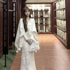 批发秋冬季新款中国风气质高档斗篷披肩外套针织连衣裙子两件套装女