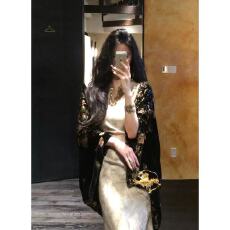 批发2025夏季新款鎏金图腾亮片<b class='q'>连衣裙</b>新中式U领气质女装