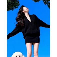 批发黑色v领针织衫短款<b class='q'>连衣裙</b>2026春季新款高级感法式穿搭短裙裙子女