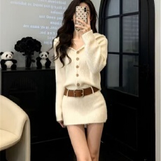 批发高级感针织毛衣<b class='q'>连衣裙</b>子女秋冬季2025新款小个子打底内搭包臀短裙