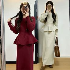 批发韩系复古针织套装裙女2025冬季新款收腰<b class='q'>荷叶边</b><b class='q'>毛衣</b>半身裙两件套