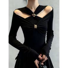 批发秋冬独特黑色收腰修身长袖t恤上衣设计感甜辣妹<b class='q'>镂空</b>露肩打底<b class='q'>衫</b>女