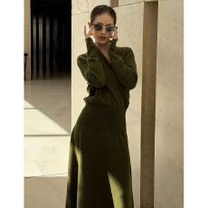 批发美式<b class='q'>轻熟</b>风交叉V领长袖针织套装女秋冬高级感打底别致上衣+半身裙