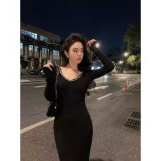 批发20026春季新款v领镶钻中长裙修身显瘦长袖高级感收腰针织<b class='q'>连衣裙</b>