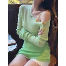 批发多巴胺渐变绿色<b class='q'>不规则</b>斜领针织打底衫女春季新款甜辣妹薄款上衣潮