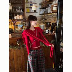 批发超好看2026春秋季套装女新年穿搭红色打底衫外搭披肩格纹阔腿长裤