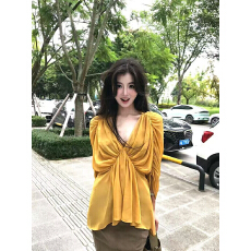 批发姜黄色褶皱v领长袖雪纺衬衫女秋季新款宽松衬衣独特别致气质上衣