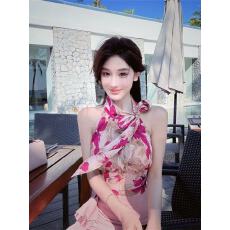 批发韩系<b class='q'>时尚</b>高腰休闲性感挂脖印花套装巨好看女春季粉色包臀裙两件套