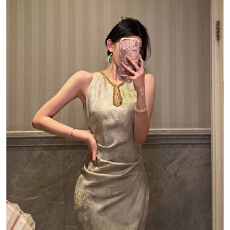 批发新中式鎏金改良<b class='q'>旗袍</b>连衣裙女2026年新款国风气质无袖修身收腰长裙