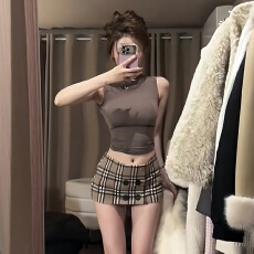 批发小个子辣妹a字半身裙女2026夏新款背心复古格子修身显瘦包臀短裙