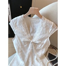 批发法式蕾丝刺绣镂空白色短袖<b class='q'>衬衫</b>女夏季新款气质蝴蝶结飞飞袖上衣