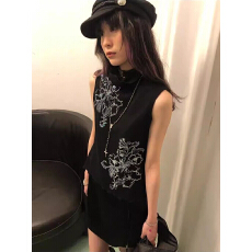 批发夏季港风无袖花花印花背心女小众设计感半高领黑色个性<b class='q'>街头</b>风上衣