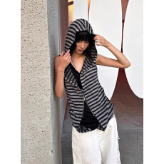 批发美式<b class='q'>街头</b>风连帽无袖T恤女夏季新款假两件条纹背心拉链开衫上衣ins