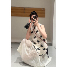 批发韩版温柔风刺绣无袖背心裙2026夏季新款<b class='q'>假两件</b>宽松显瘦度假仙女裙