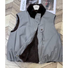 批发酷飒风高级感灰蓝工装派克服女冬季2026新款百搭冬季新款毛毛马甲
