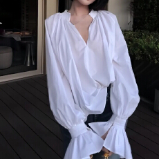 批发小众法式气质高级感长袖<b class='q'>v领</b>衬衫女早秋优雅百搭时髦宽松显瘦衬衣