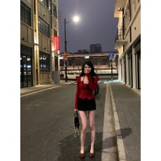 批发刘德瓜LDG女主播2.0红色<b class='q'>蕾丝</b>打底衫挂脖拼接性感修身短<b class='q'>上衣</b>