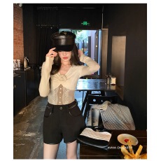 批发地球店米白色复古立体花朵高级感T恤女冬韩系蕾丝拼接针织打底衫