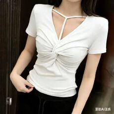 批发纯欲感<b class='q'>加绒</b>纽结V领短袖T恤女2025秋冬新款辣妹修身显瘦上衣<b class='q'>打底衫</b>