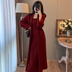 批发法式复古温柔风中长款加厚针织大衣抹胸裙孕妈妈两件套连衣裙秋冬