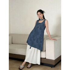 批发2026韩系度假风<b class='q'>连衣裙</b>牛仔蓝拼接无袖背心裙夏季宽松