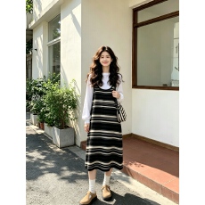 批发孕妇条纹针织连衣裙<b class='q'>套装</b>早秋季新款小个子复古<b class='q'>休闲</b>背心长裙两件套