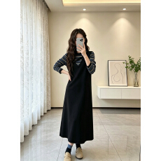 批发韩系V领黑色背心连衣裙女秋<b class='q'>冬</b>孕妇条纹长袖内搭两件套宽松显瘦