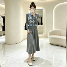 批发韩系菱格针织马甲套装<b class='q'>女</b>秋季POLO领长袖上衣+荷叶边<b class='q'>半身裙</b>两件