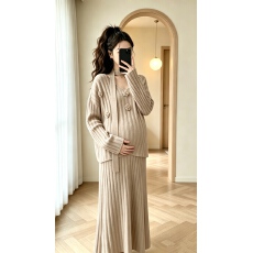 孕妇套装秋冬立体玫瑰花针织三件套 宽松显瘦孕妈吊带开衫半身裙