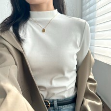 批发小立领白色德绒打底衫女内搭秋冬新款长袖<b class='q'>T</b><b class='q'>恤</b>半高领洋气修身上衣