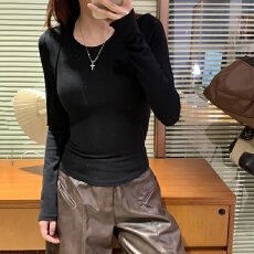 批发正肩内搭可外穿<b class='q'>紧身</b>上衣女秋冬设计感小众修身显瘦打底衫