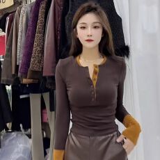 批发辣妹<b class='q'>V领</b>拼接撞色长袖<b class='q'>T</b><b class='q'>恤</b>女秋季新款小个子修身打底衫内搭小众上衣